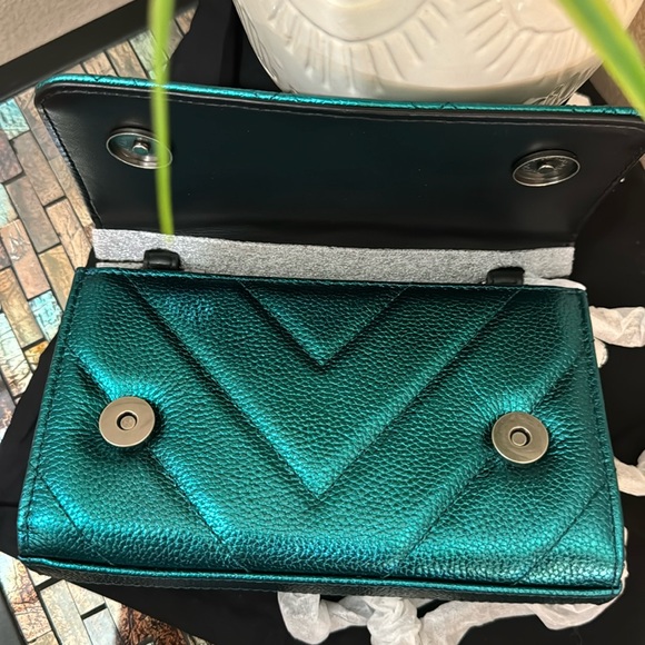 Kurt Geiger London Extra Mini Kensington Quilted Leather Wallet on a Cha… - Picture 17 of 17